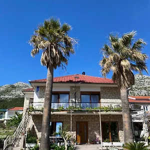 https://apartmani-4-palme.hotelinzadar.com