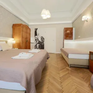 https://apartamenty-podwale.krakowhotelspoland.com